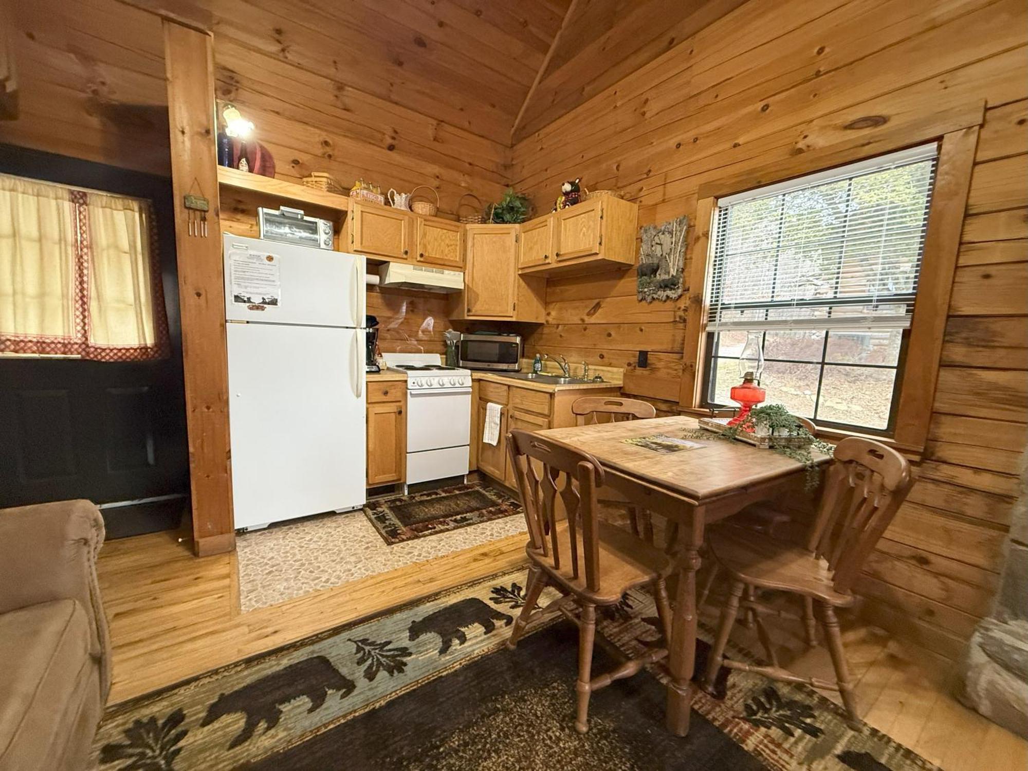 Cozy Bear Cabin-Stunning Mountain View, Dogs Welcome With Pet Rate マギー・バレー エクステリア 写真